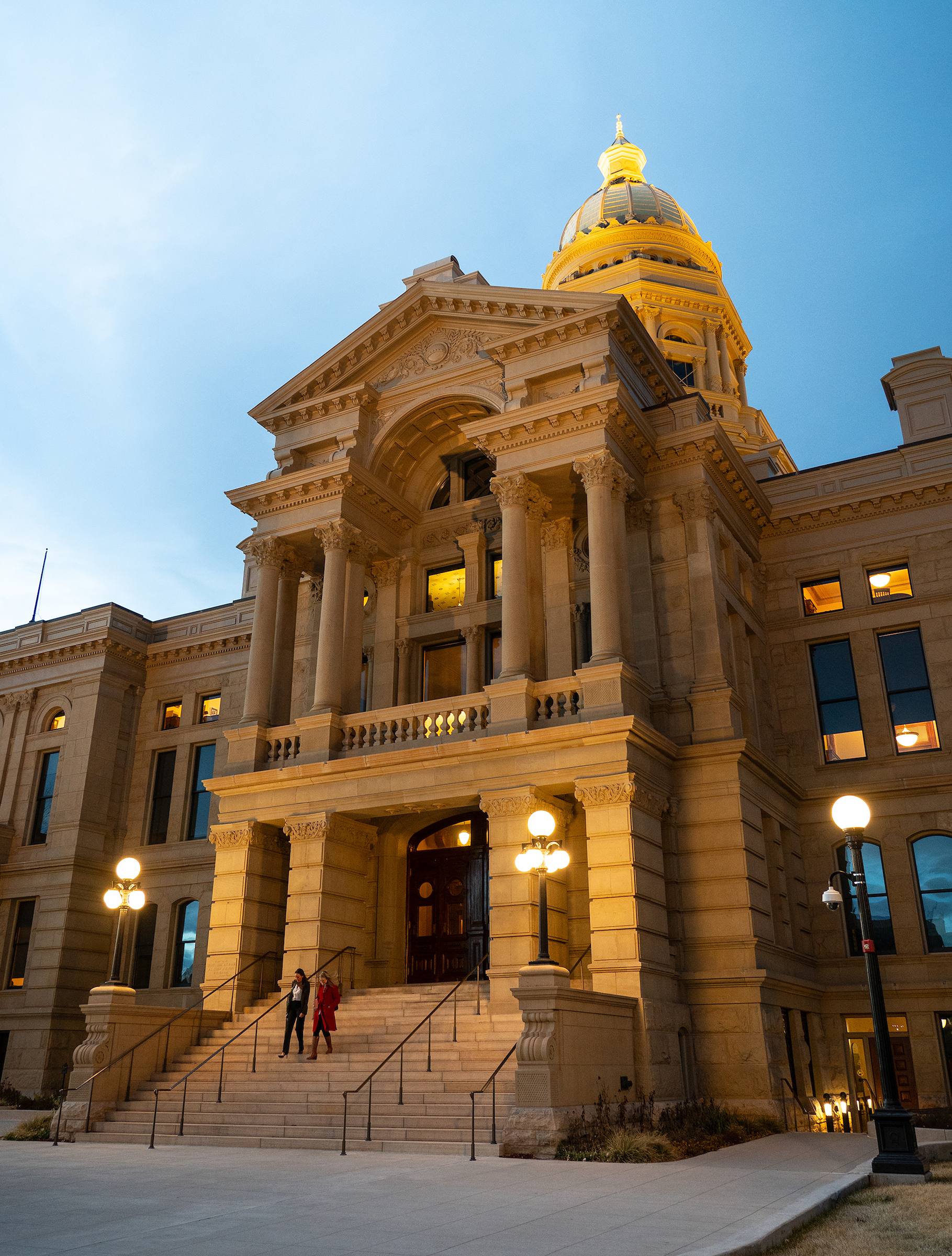 Gordon weighs in on $170M difference in chamber budgets