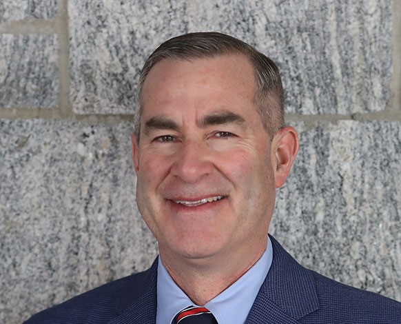 Board of Trustees Selects Reeves as UW President