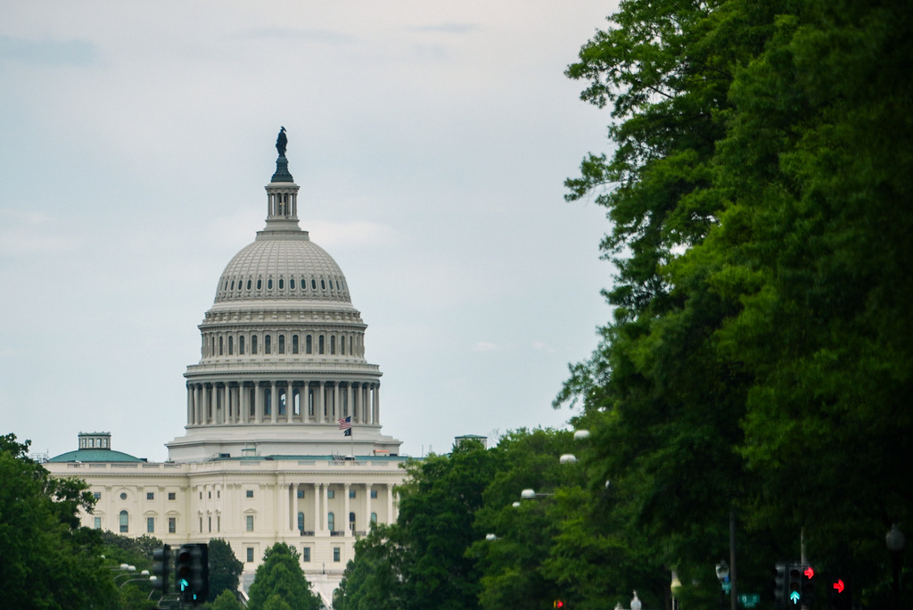 Senators approve withholding their own pay during government shutdowns