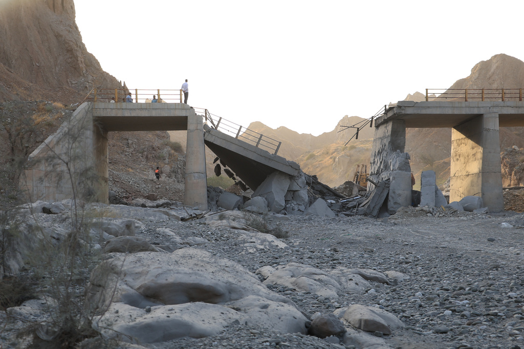 US bombing of Iran expands as American troops killed and Tehran retaliates against the Gulf states