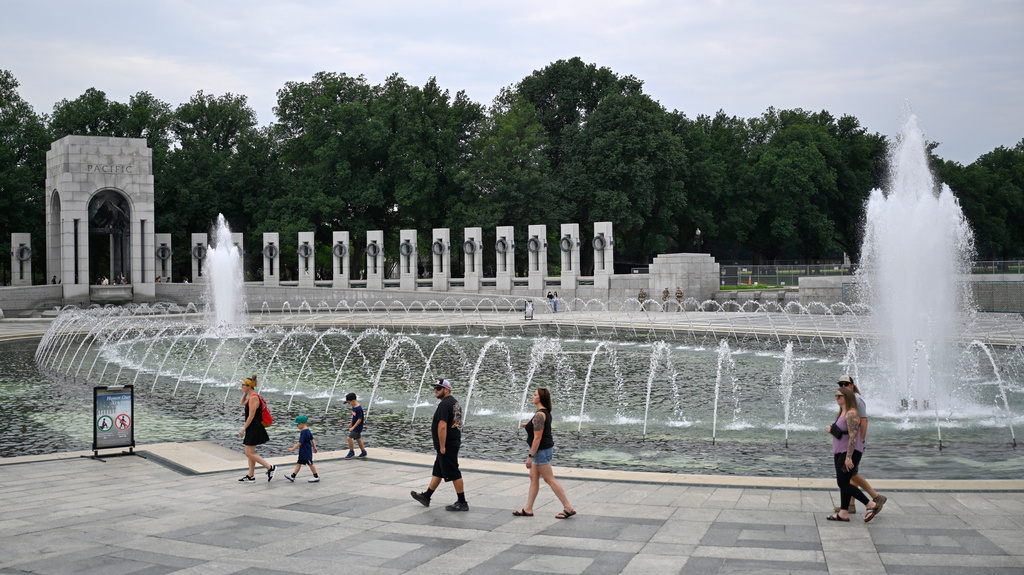 Suspect arrested in World War II Memorial vandalism in Washington